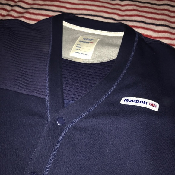 Reebok sweater - Picture 3 of 7